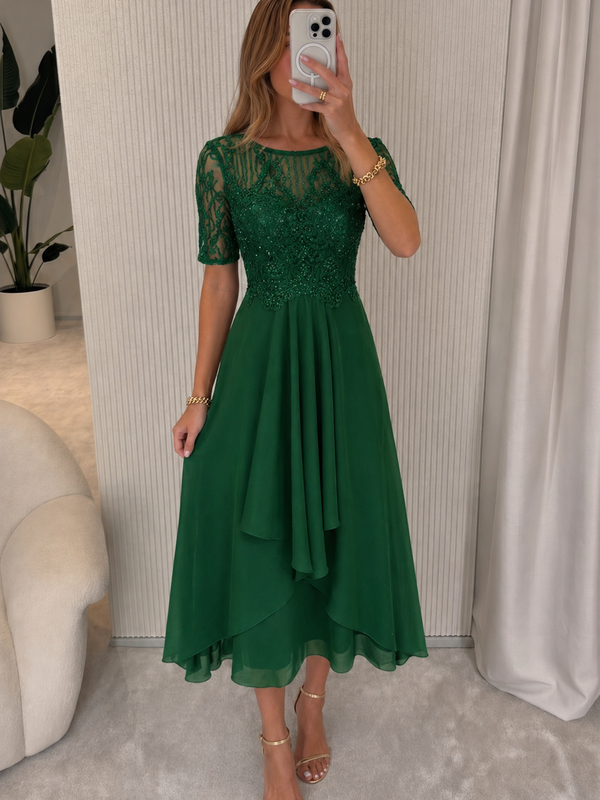 Mariana - Vestido de Renda e Manga Curta