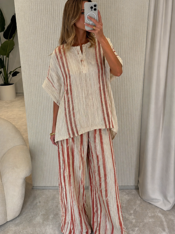 Taís - Conjunto Elegante Riscas Vermelhas