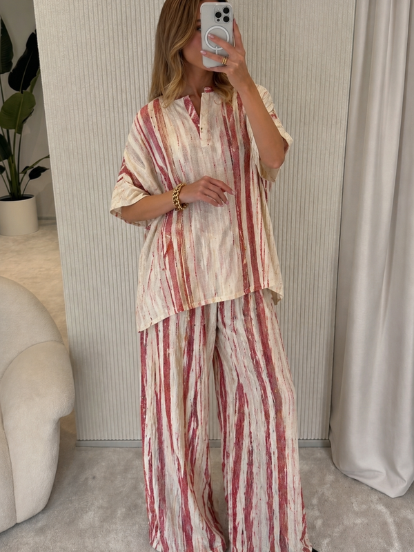 Taís - Conjunto Elegante Riscas Vermelhas