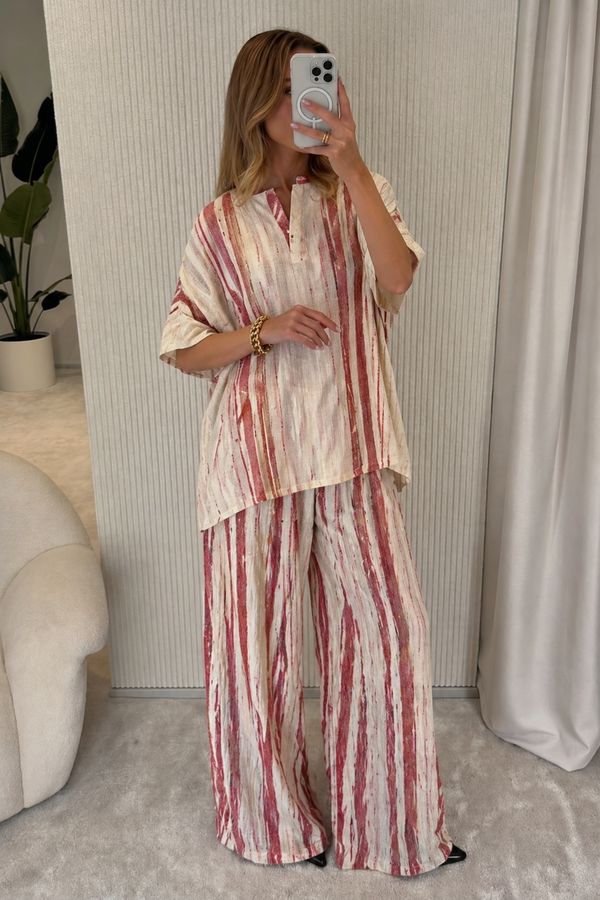 Taís - Conjunto Elegante Riscas Vermelhas